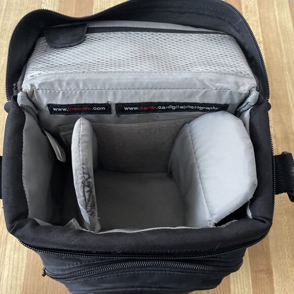 LOWEPRO Black NOVA 1 AW Shoulder Camera Bag | with Dividers Strap And Raincover - Picture 9 of 12